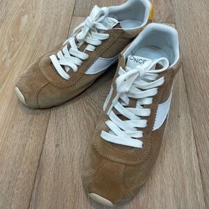 Oncept Essex Suede women's Sneakers in Ginger sz 7.5